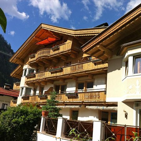 Apart Austria Aparthotel Mayrhofen Exterior photo